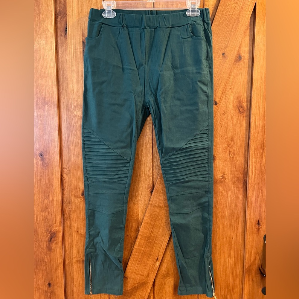 Women’s Green Pants